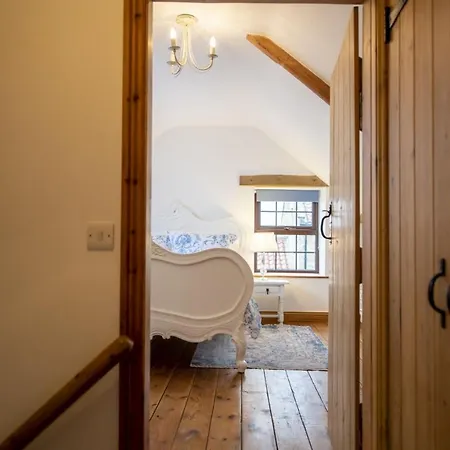 Threpnybit Holiday home *