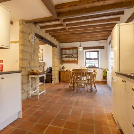 Threpnybit Holiday home